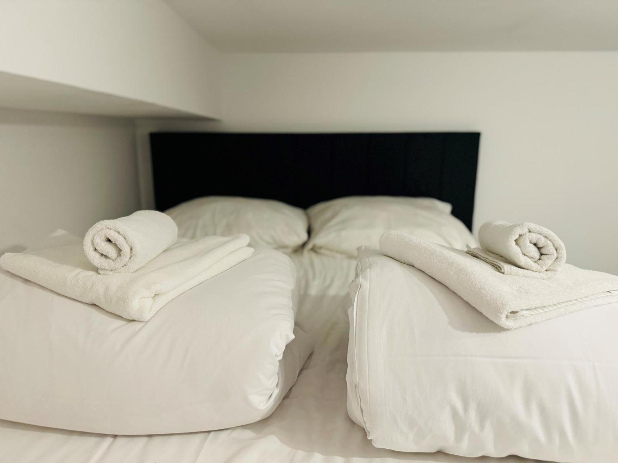 12 Monkeys Apartments Berlin Bagian luar foto
